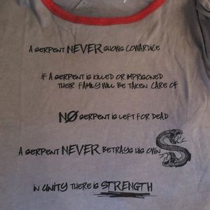 Riverdale Tops - 💰⬇ 🆕 Serpents rules t-shirt size 5 (26/28 Riverdale Tops - 💰⬇ 🆕 Serpents rules t-shirt size 5 (26/28